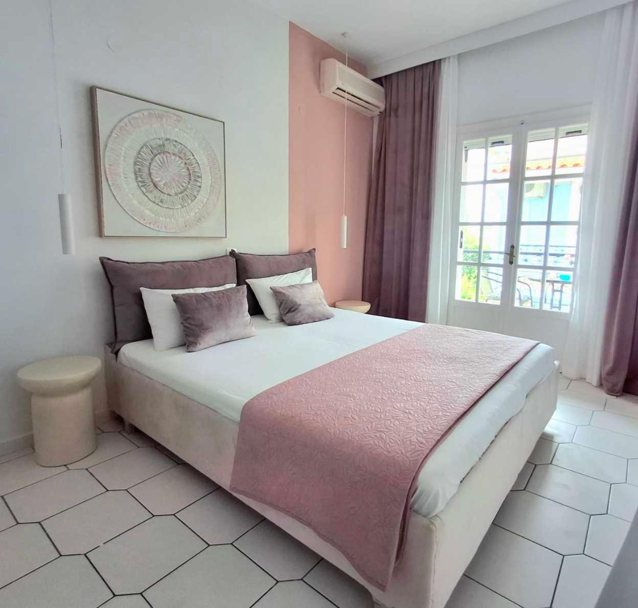 Philippos Apartments Ахарави Екстериор снимка